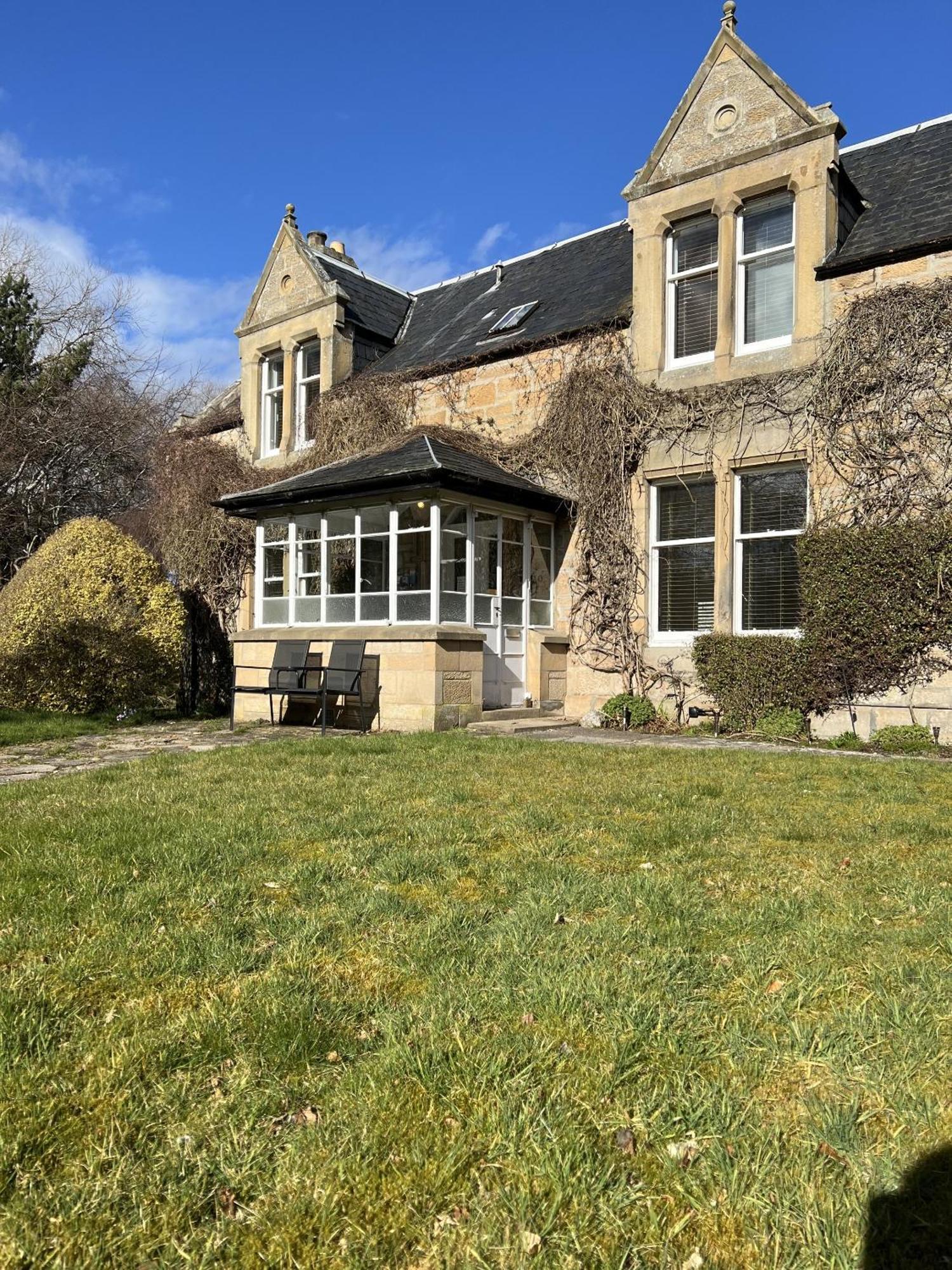 St Duthus Villa Guesthouse Tain Buitenkant foto